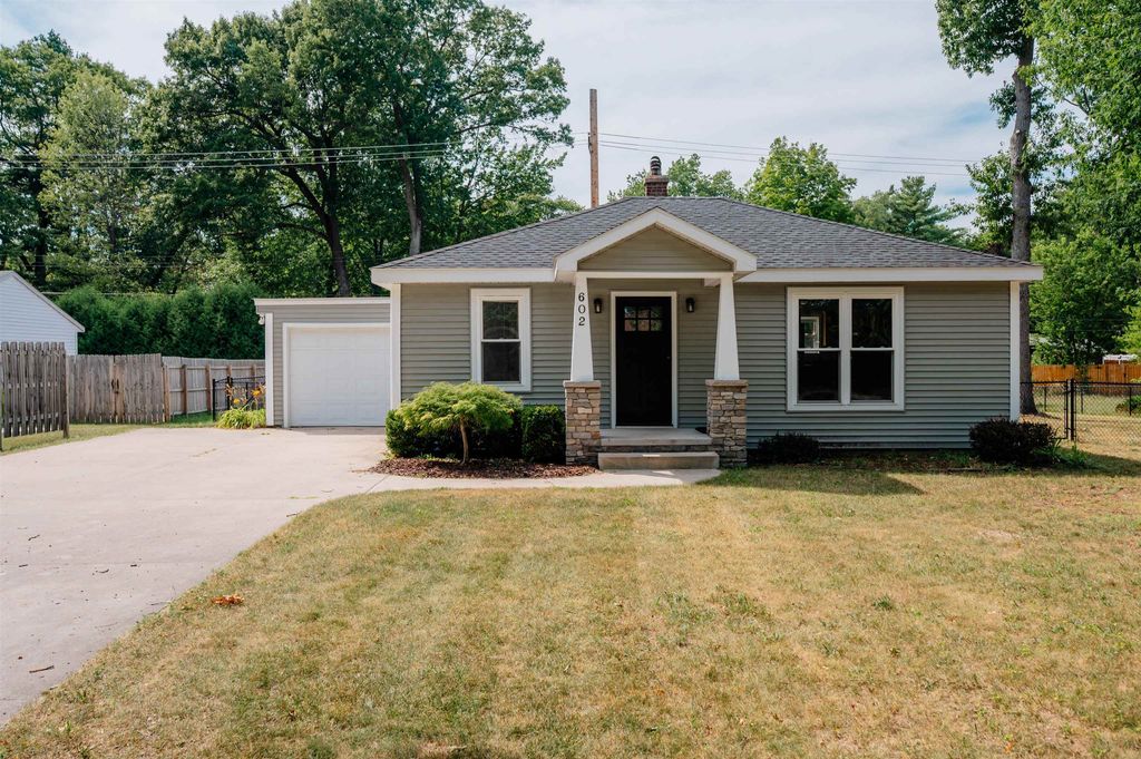 602 Cromwell, Traverse City city