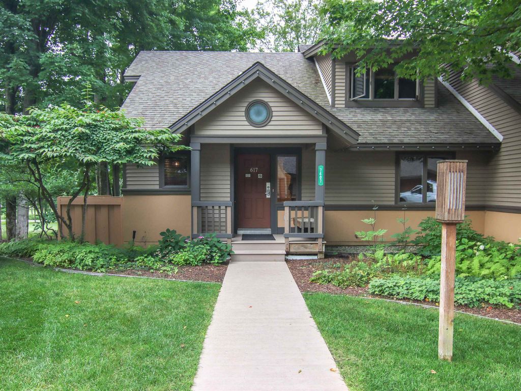7407-unit 617 Mountainside, Thompsonville