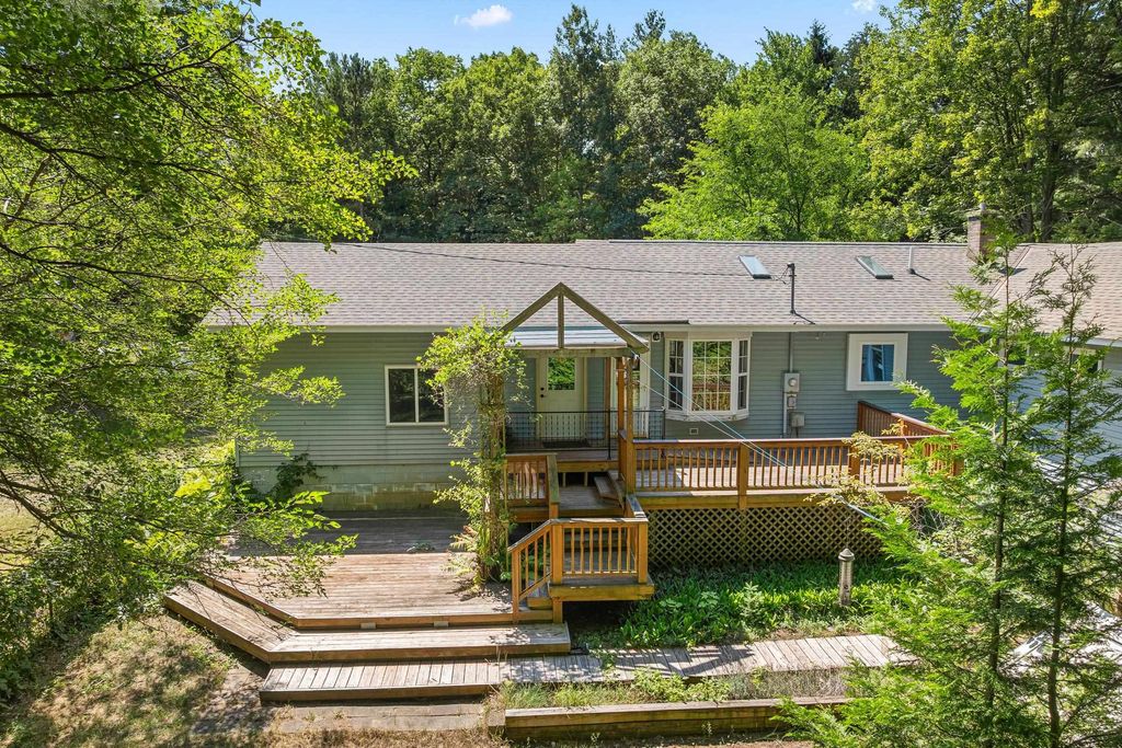 9168 North Long Lake, Long Lake township
