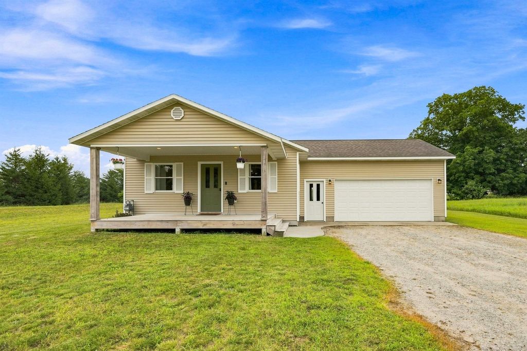 8361 King Arthurs, Paradise township