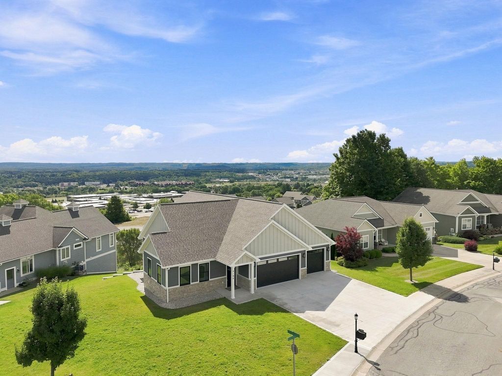 4186 Aquila, Garfield charter township