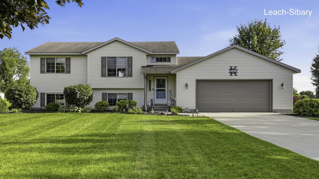 4966 Ne Dio Drive Ne, Nelson township