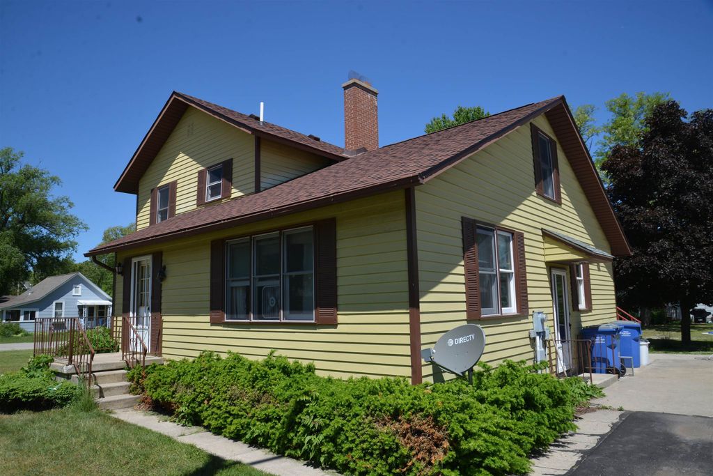 114 W Second, Elk Rapids township