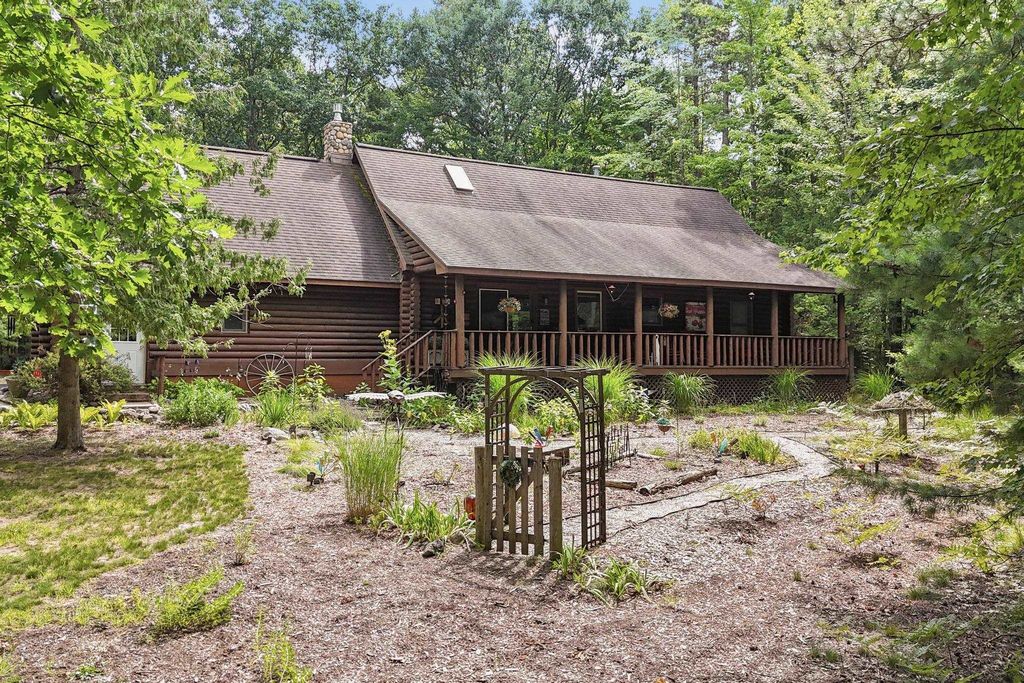 330 Rasho, East Bay township