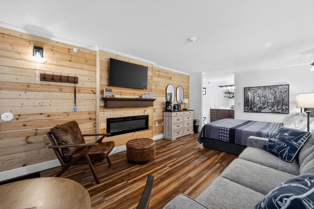 5610 Shanty Creek, Bellaire