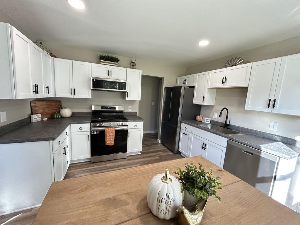 4358 S Manor Wood, Traverse City