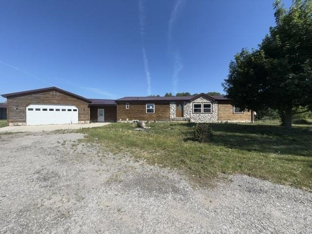 4550 S Darr Rd, Eden township