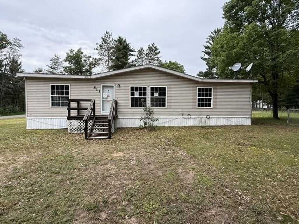 511 Oak St, Pleasant Plains township