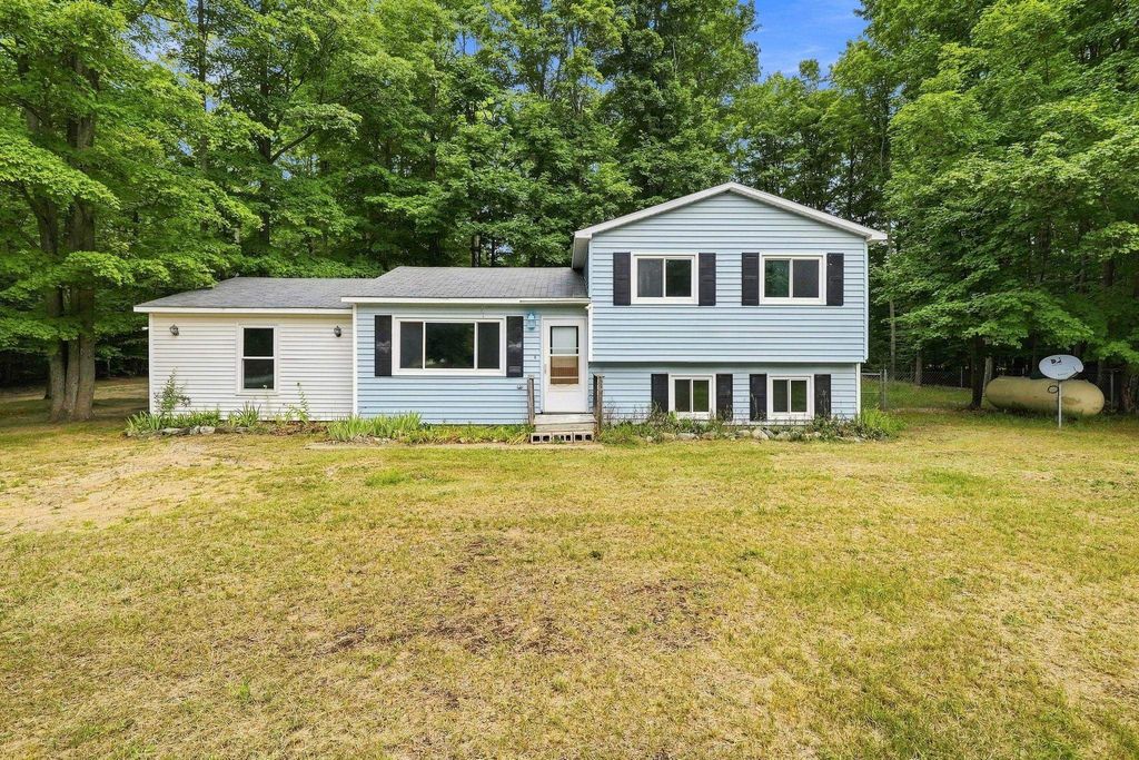 4893 Benjamin Donald, Paradise township