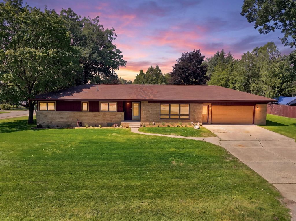321 N Front, Lake City city