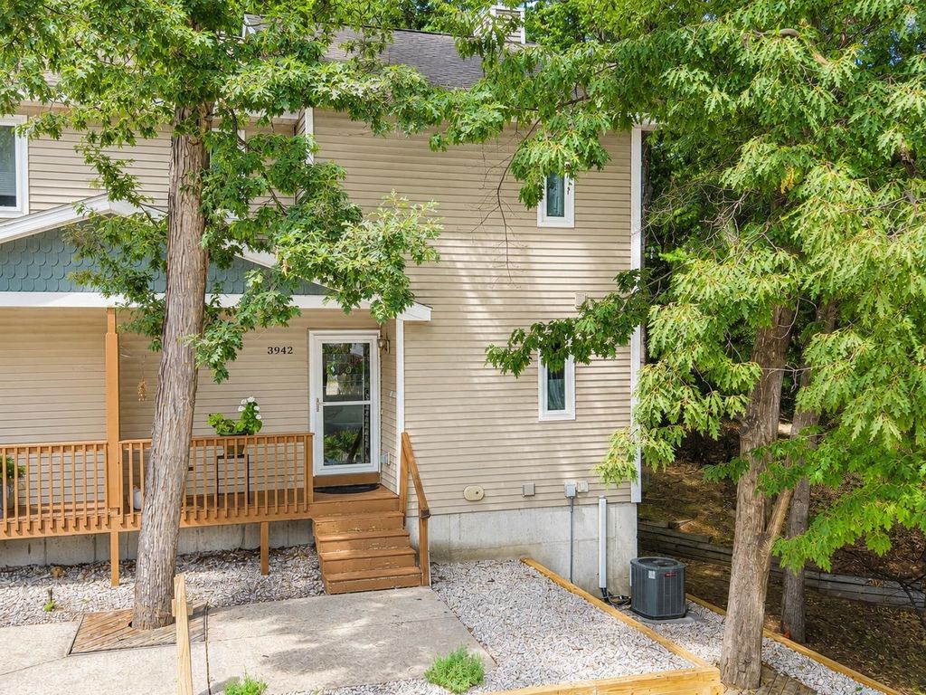 3942 Sherwood Forest, Traverse City