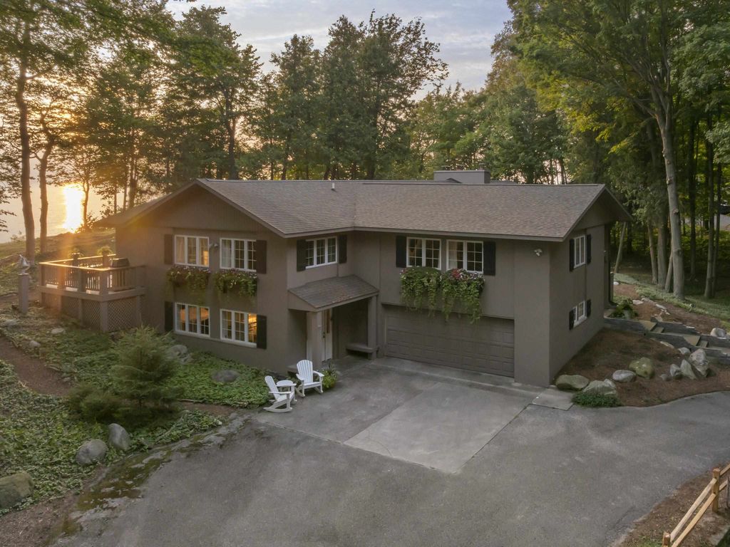 1882 Greenwood Lndg, Gilmore township