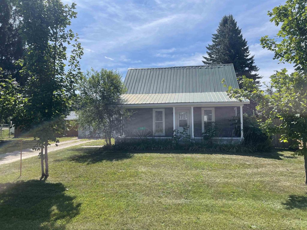 312 E Calhoun, Mancelona township