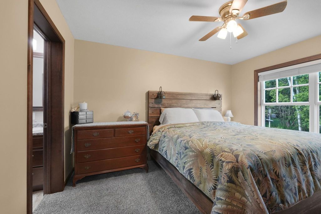 9850 S Perrins Landing, Solon township