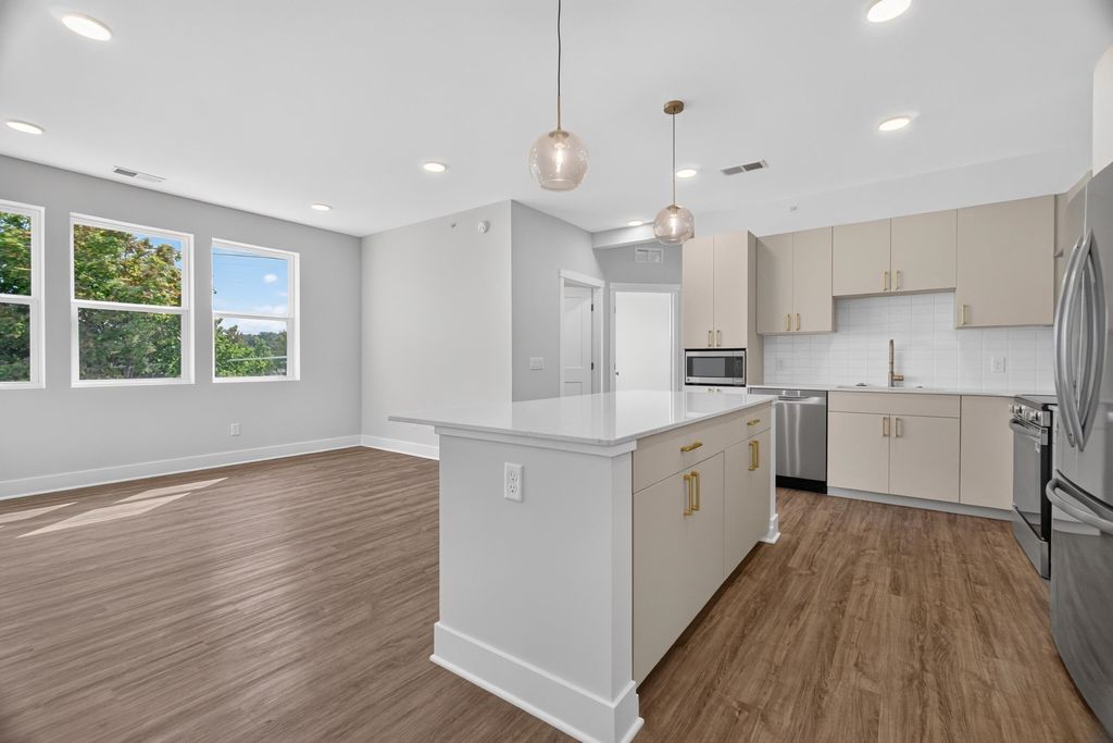 1109 S Carver St, Traverse City city