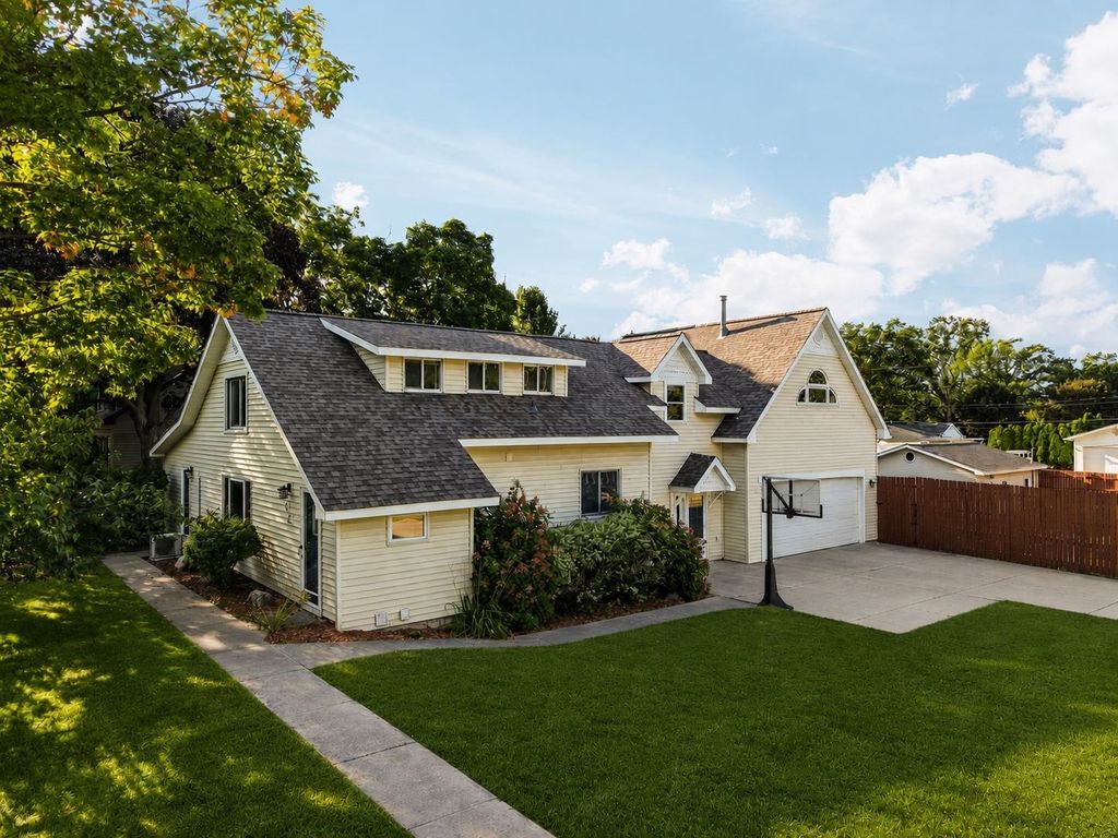 202 Seventeenth St, Traverse City city
