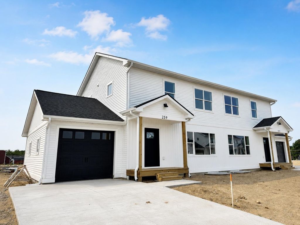 228 Viola, Blair township