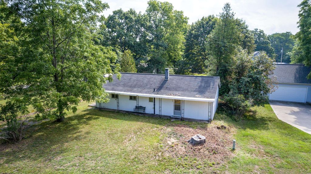 554 Cherry Grove, Frankfort city
