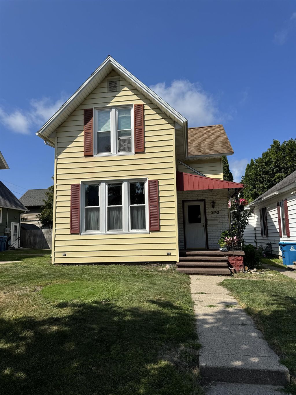 370 4th St, Manistee