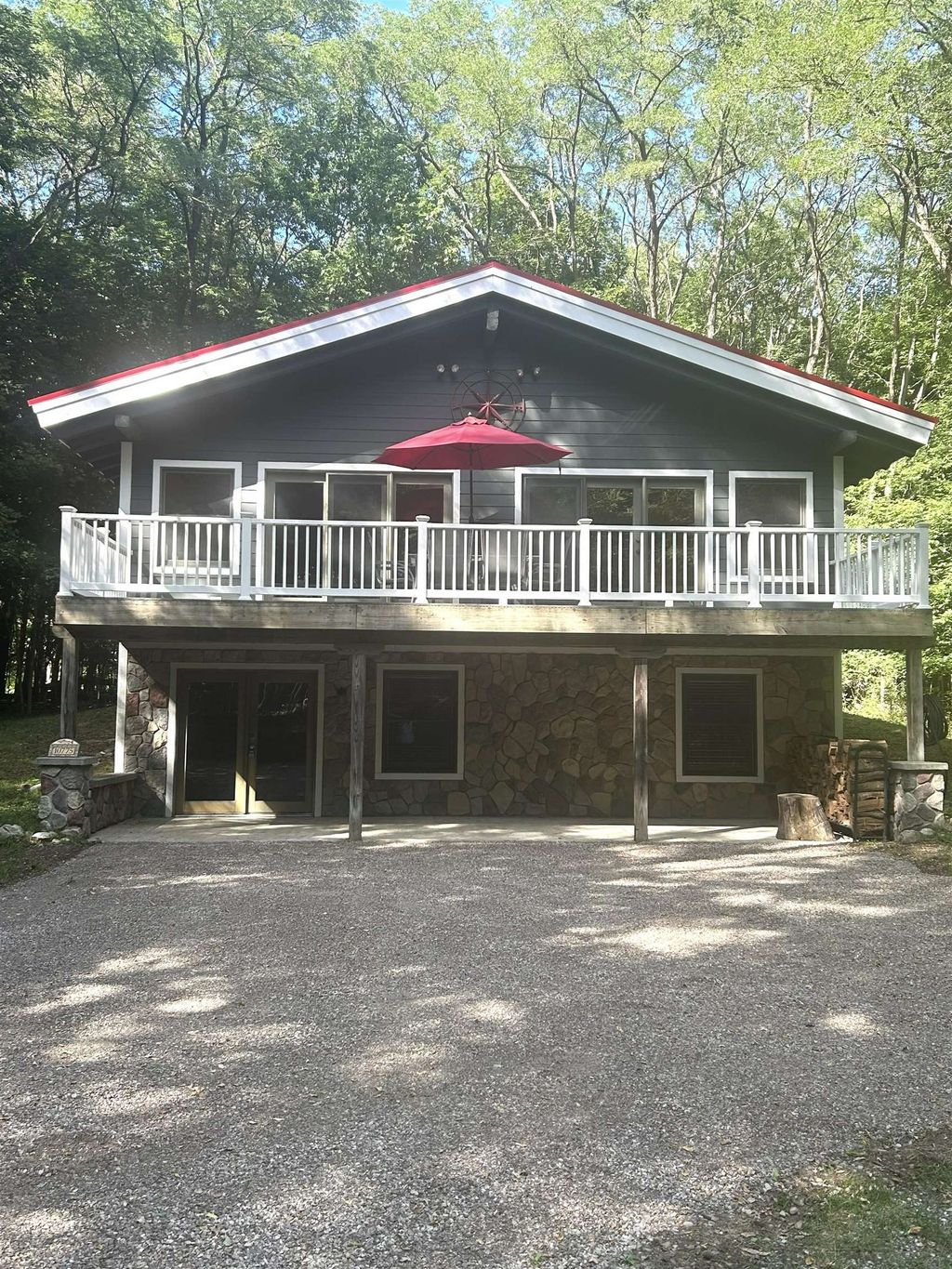 10775 S Benzonia, Empire