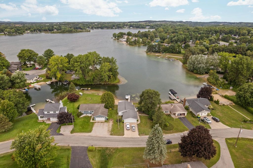 5176 Highland, Traverse City