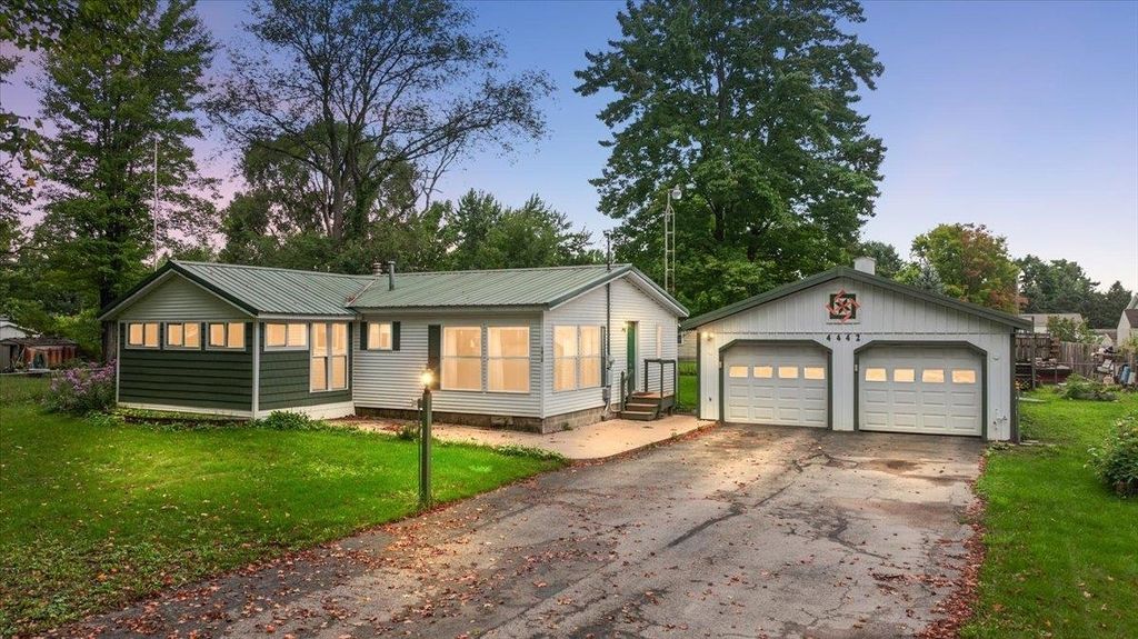 4442 N Ironwood, Traverse City