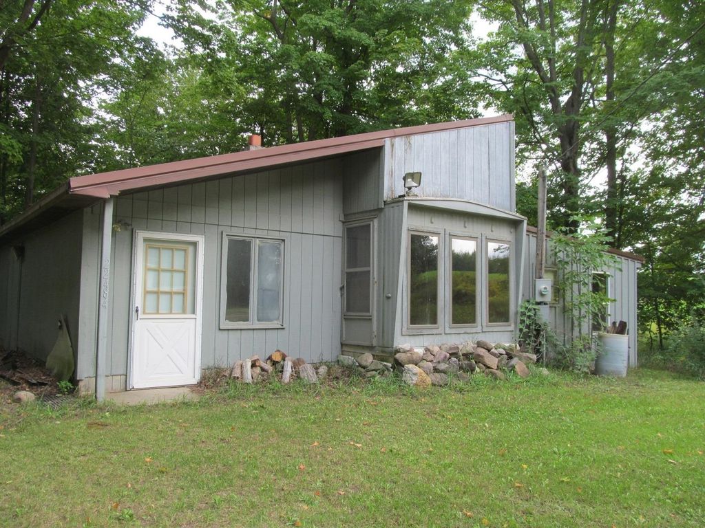 22484 90th Ave, Marion