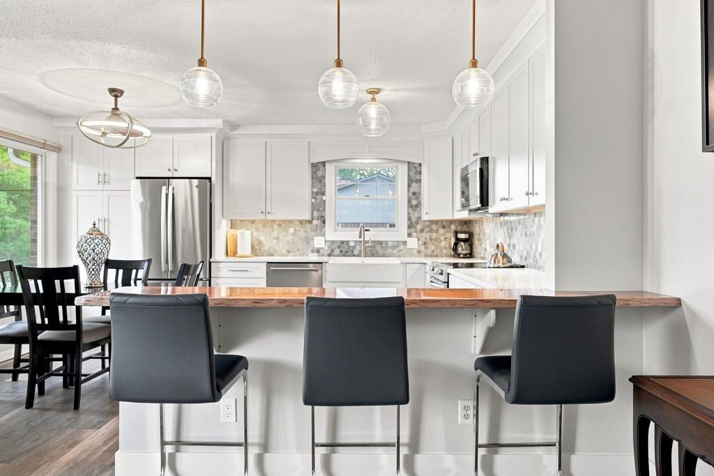 6003 Golfcrest, Williamsburg