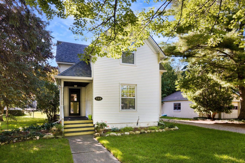 508 Pine, Elk Rapids