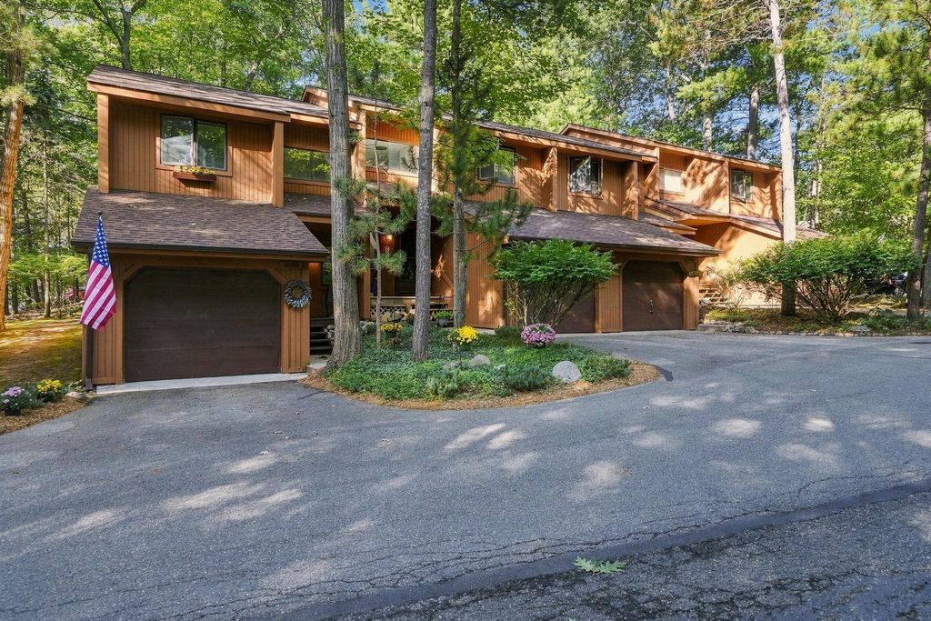 3919 Sherwood Forest, Traverse City