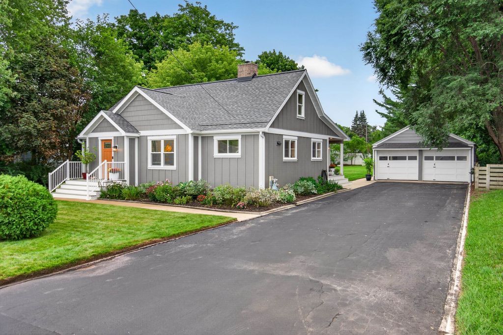 10350 E Cherry Bend, Traverse City