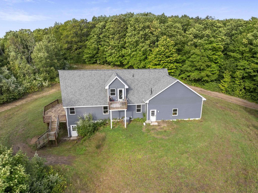8240 Cadillac Hwy, Benzonia