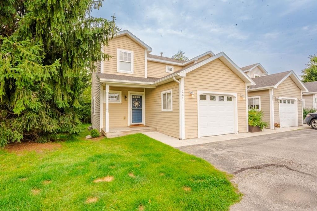 1771 Saint Joseph, Traverse City