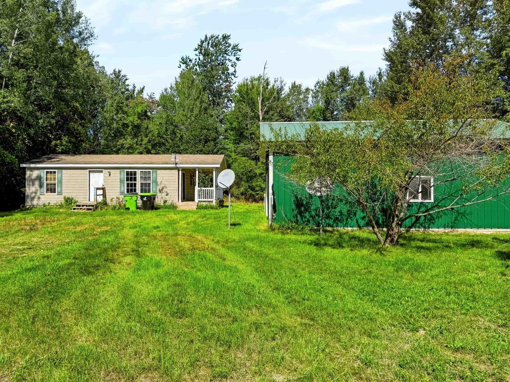 5760 W Curtis, Warren township