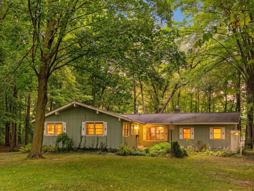 9350 W Watergate Rd, McBain