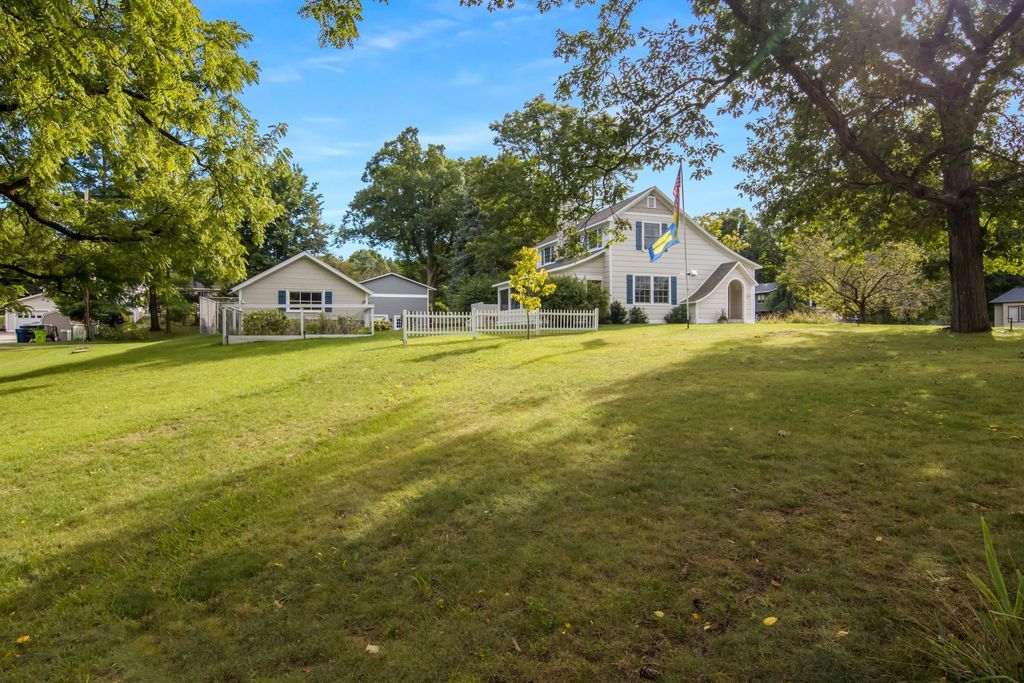 331 W Sixteenth, Traverse City