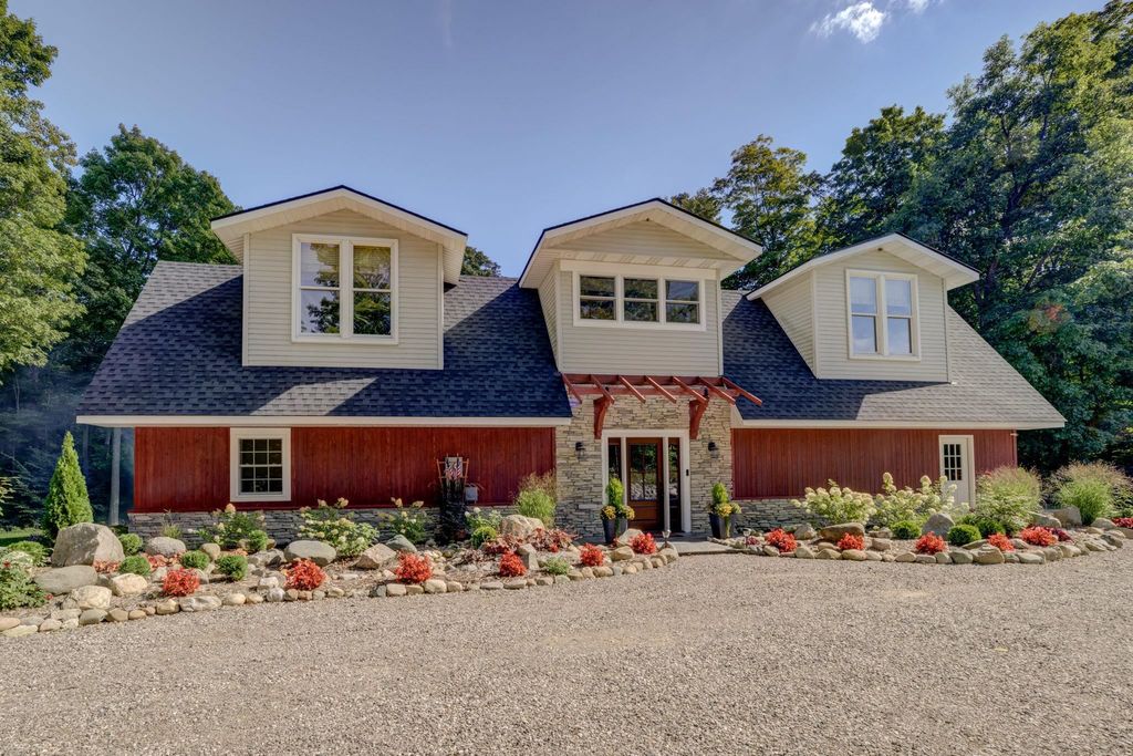 9860 E Bingham, Traverse City