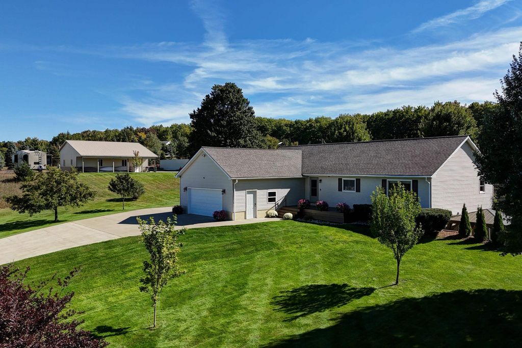 947 Sw Prairie Ln, Kalkaska