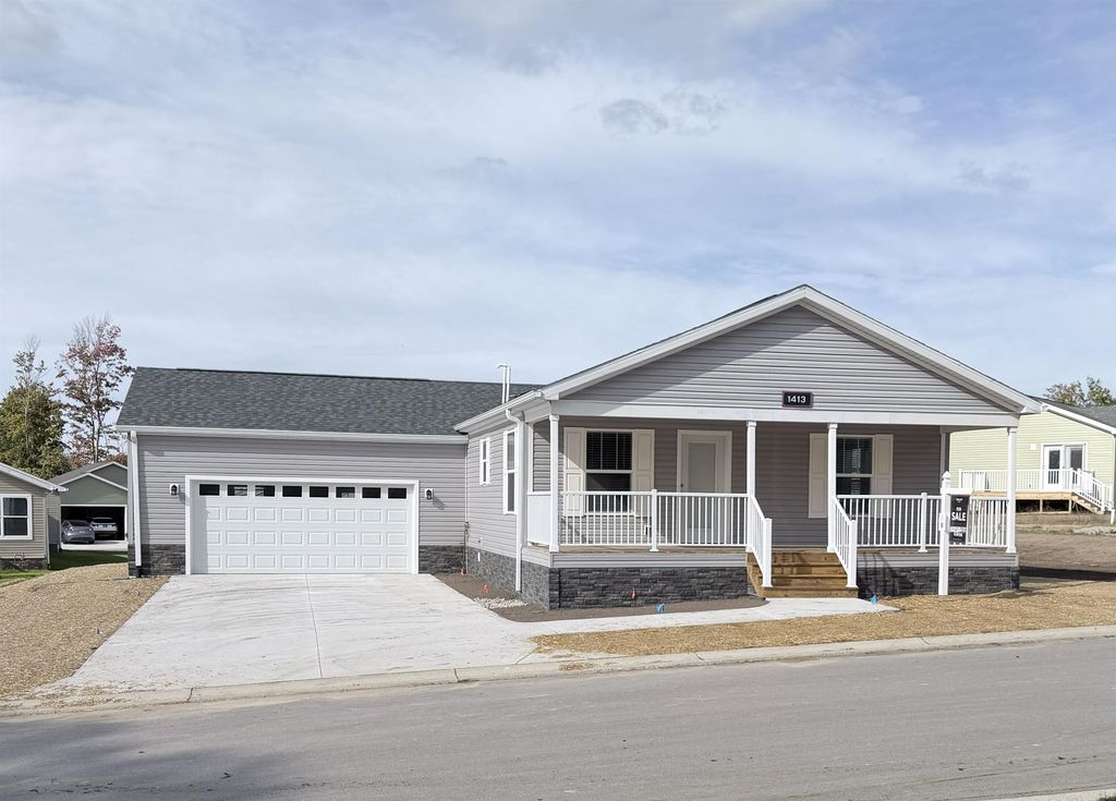 1413 New Horizons, Traverse City