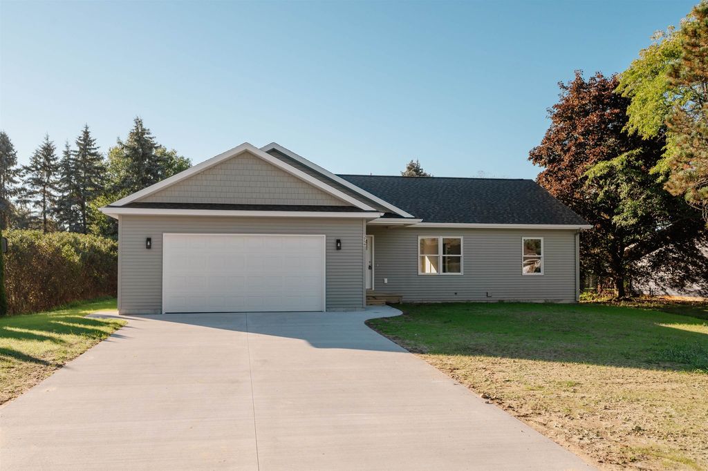 3759 Delta, Traverse City
