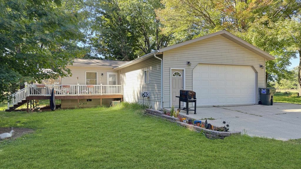 8281 W Cutcheon, Manton