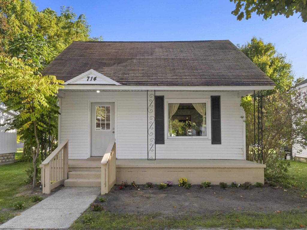 714 James, Frankfort