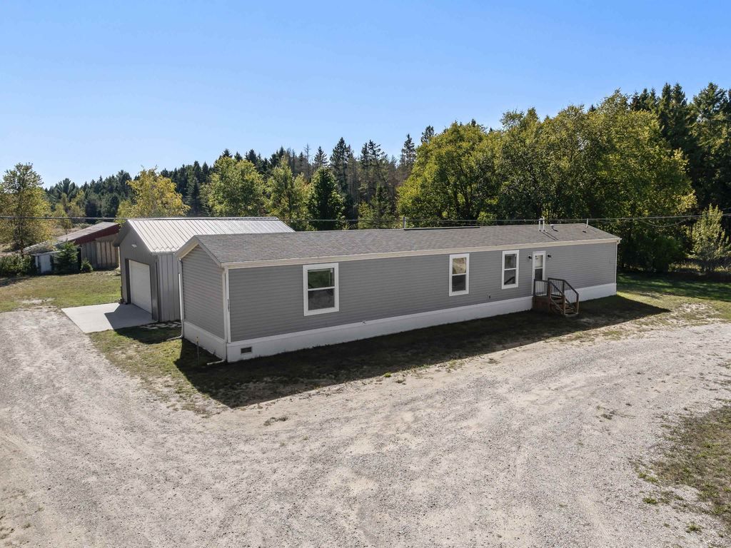 11261 Maple, Beulah
