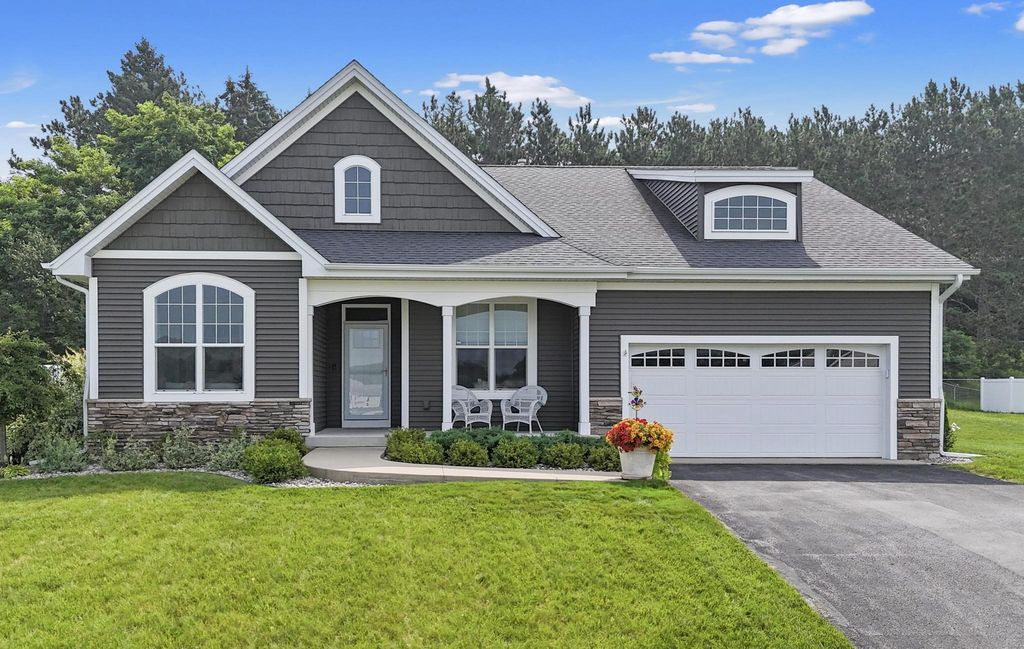 5055 S Colonial Dr, Traverse City