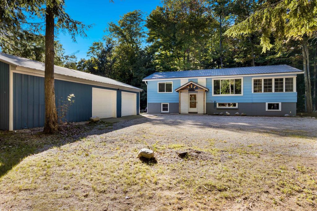 15603 E Cherry Park, Northport