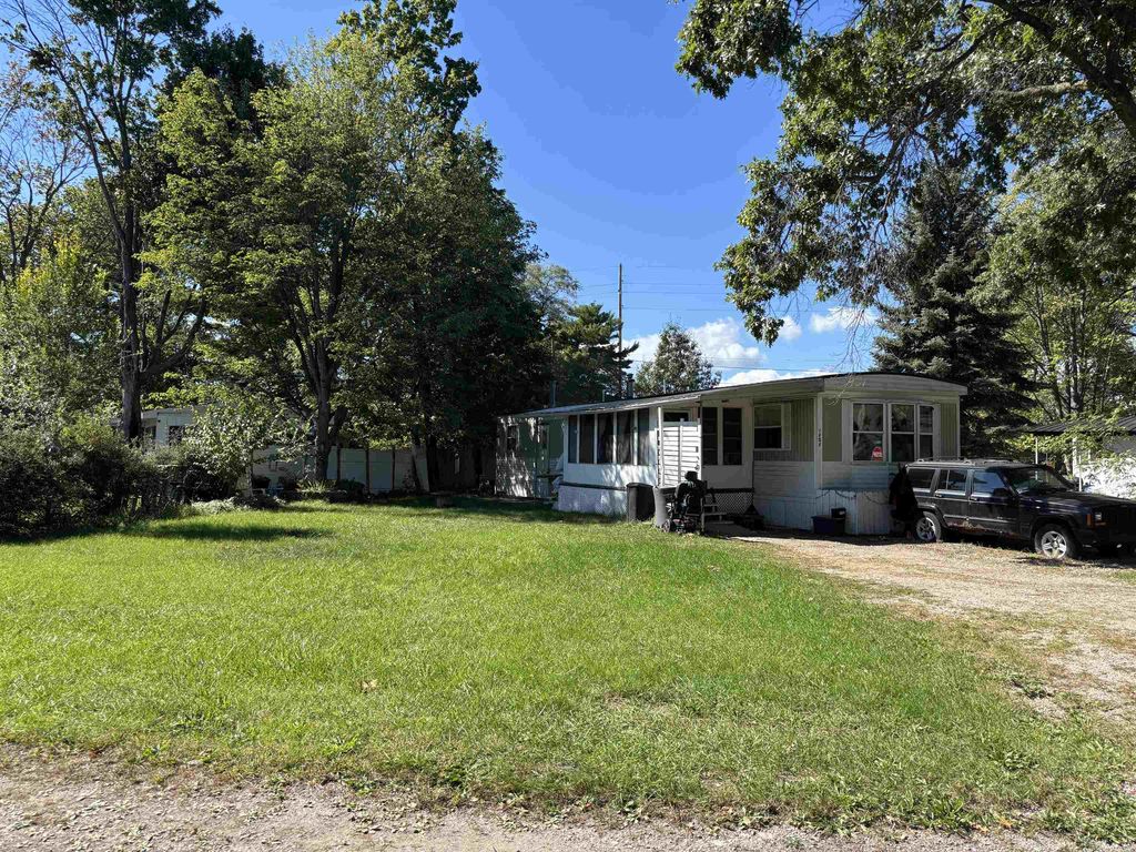 1636 Crescent, Traverse City