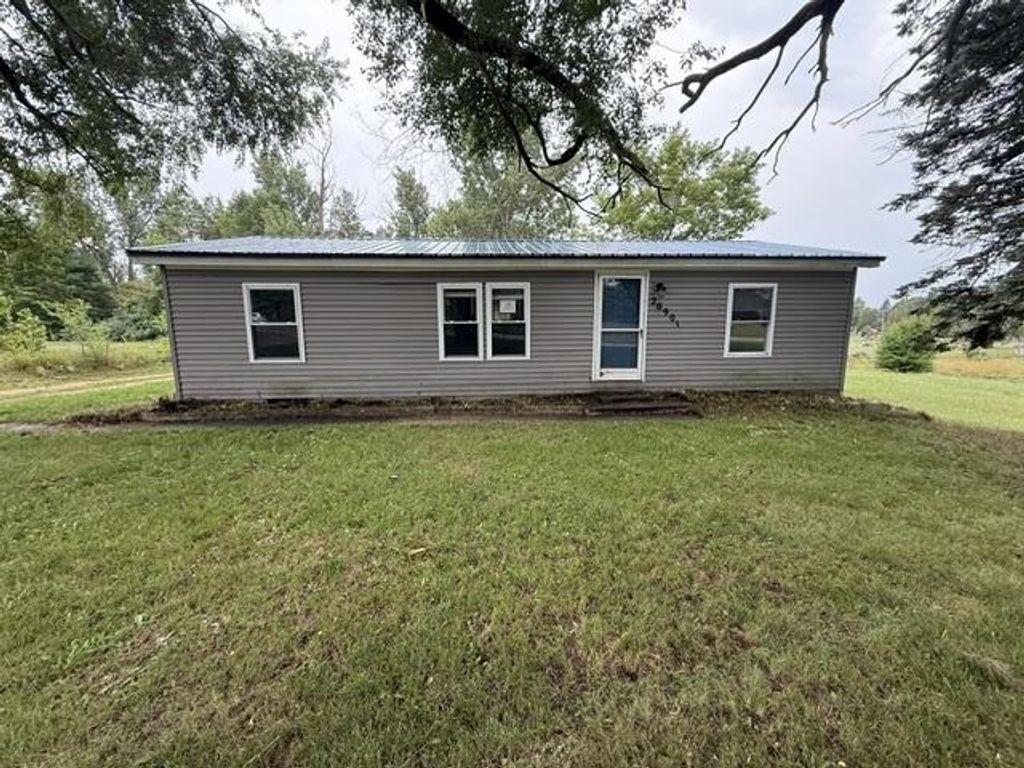 20901 11 Mile, LeRoy