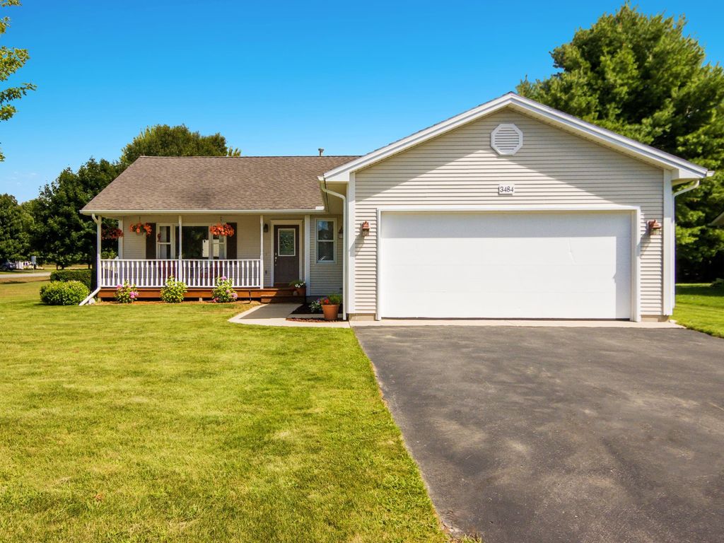 3484 E Colonial, Traverse City