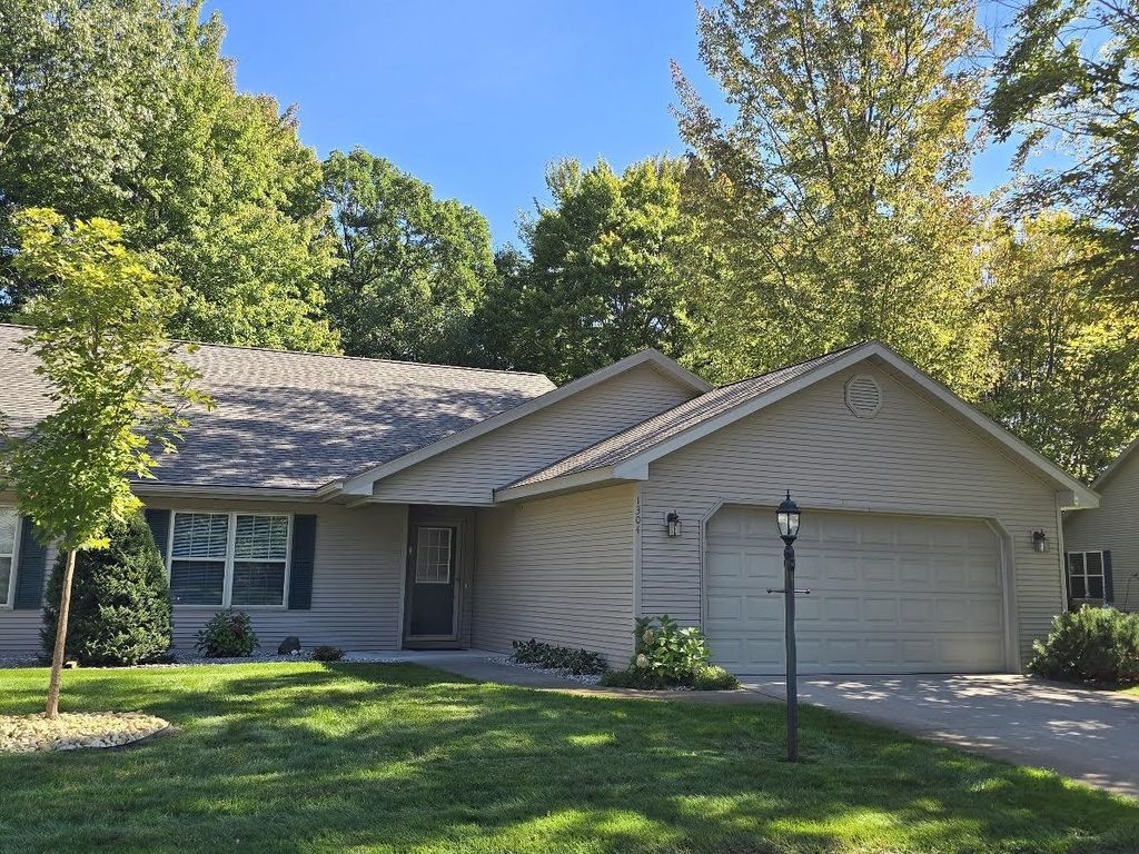 1304 Terra, Traverse City