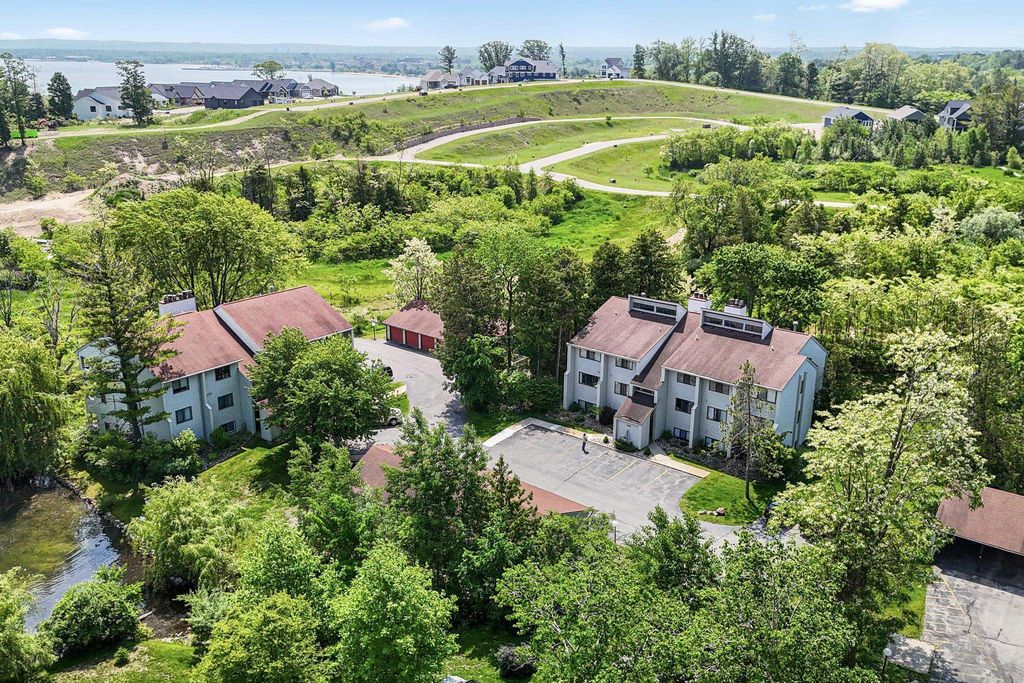 13662 S Thorn Creek, Traverse City